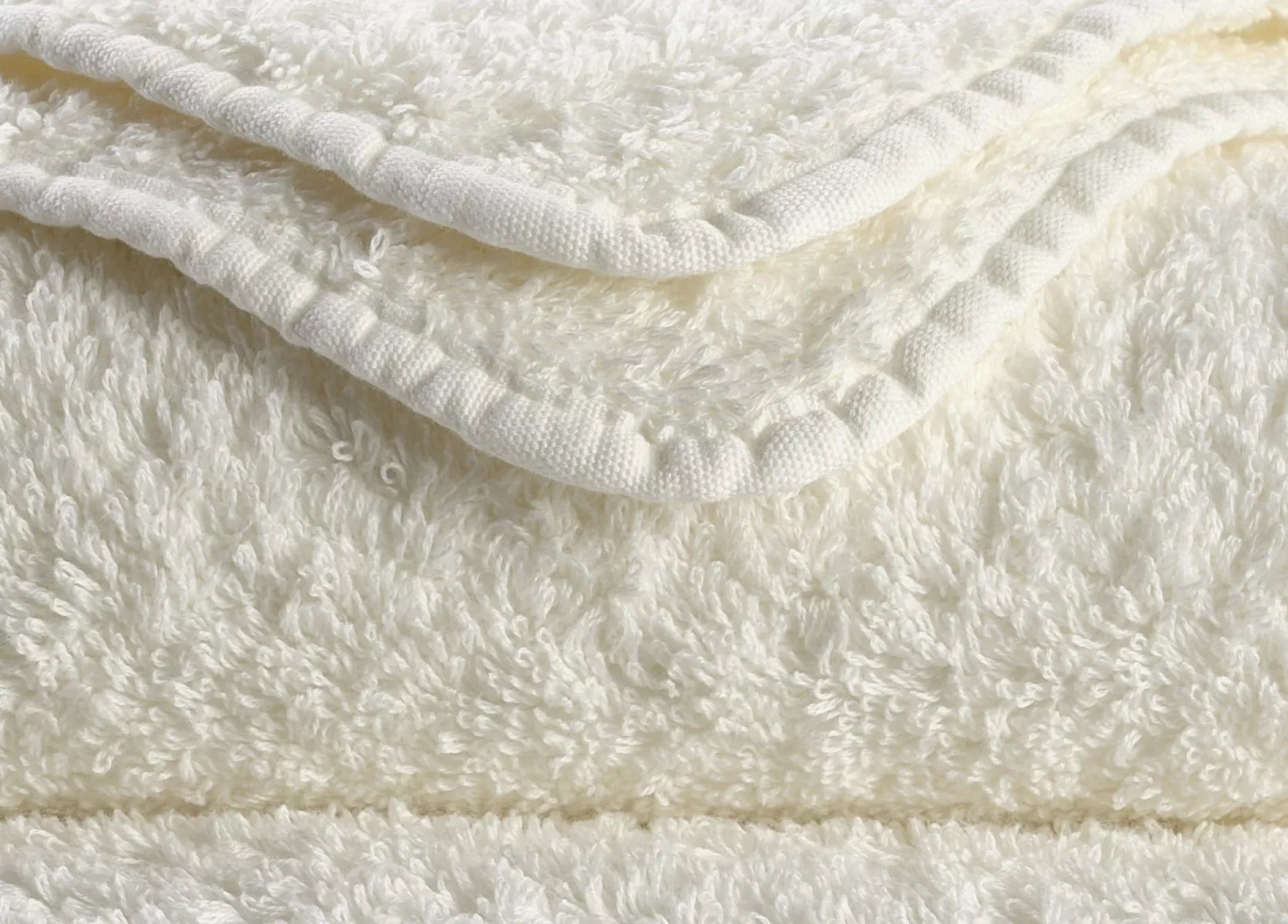 Abyss Habidecor Handdoek - ivory