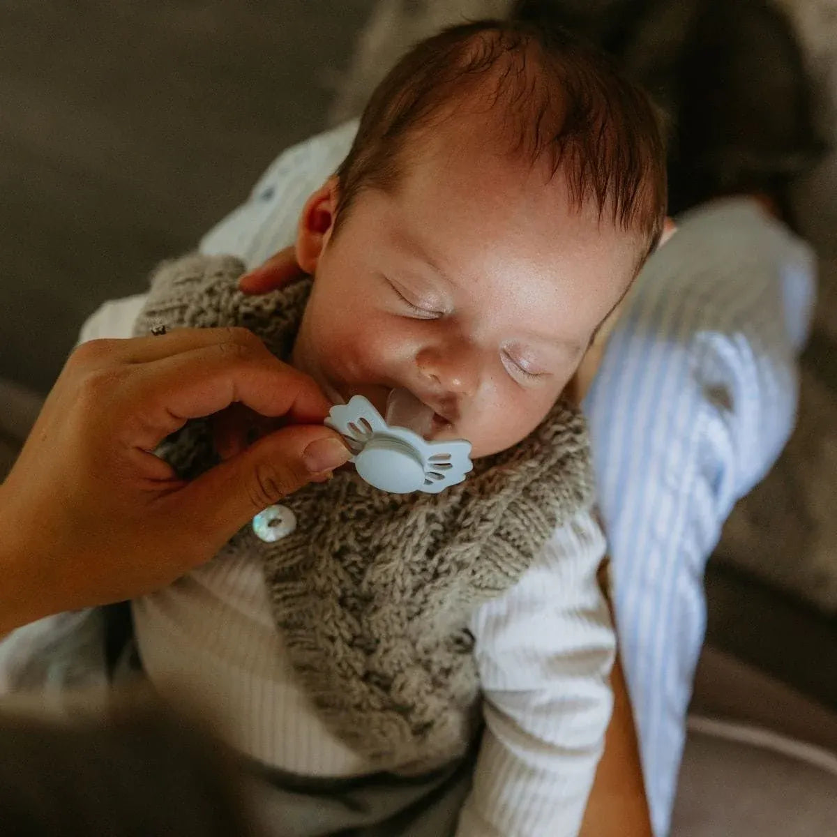 Mushie Baby's First Pacifier Fopspenen Set - Powder Blue