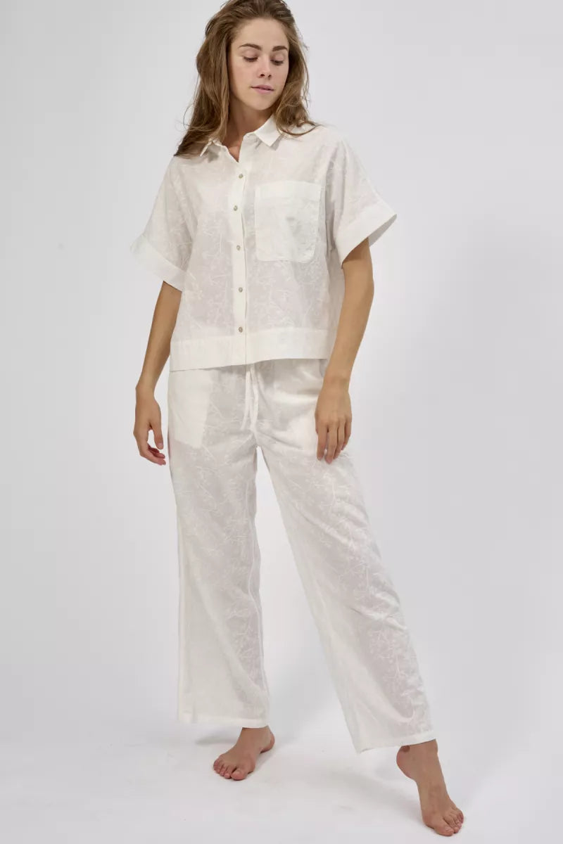 Dorelit Pyjama - Wit Geborduurd Bloemetje